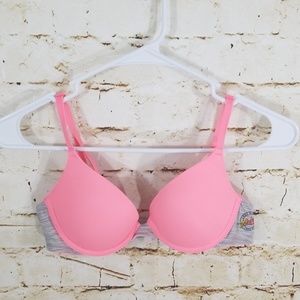 Victoria's Secret PINK LOVE PINK Bra size 34A